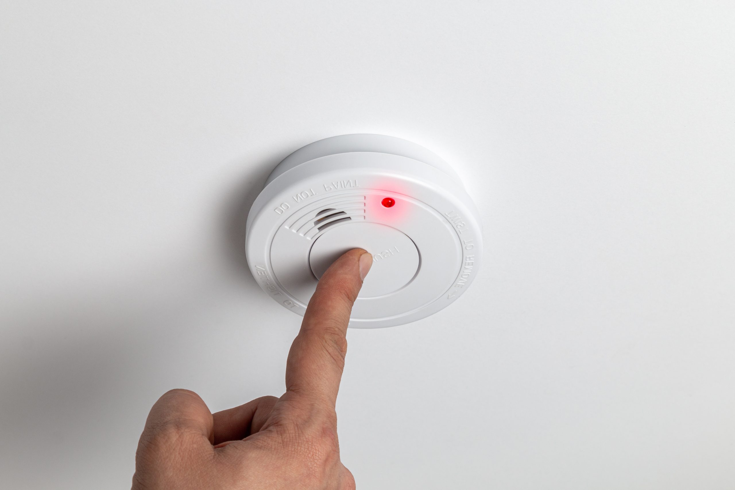 Can fire alarm monitoring systems provide notifications to building occupants?